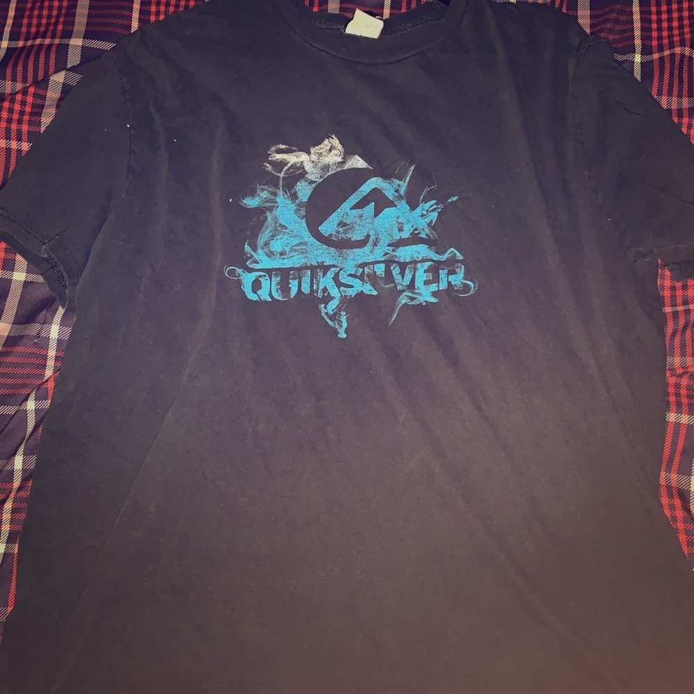 Large quick silver t shirt